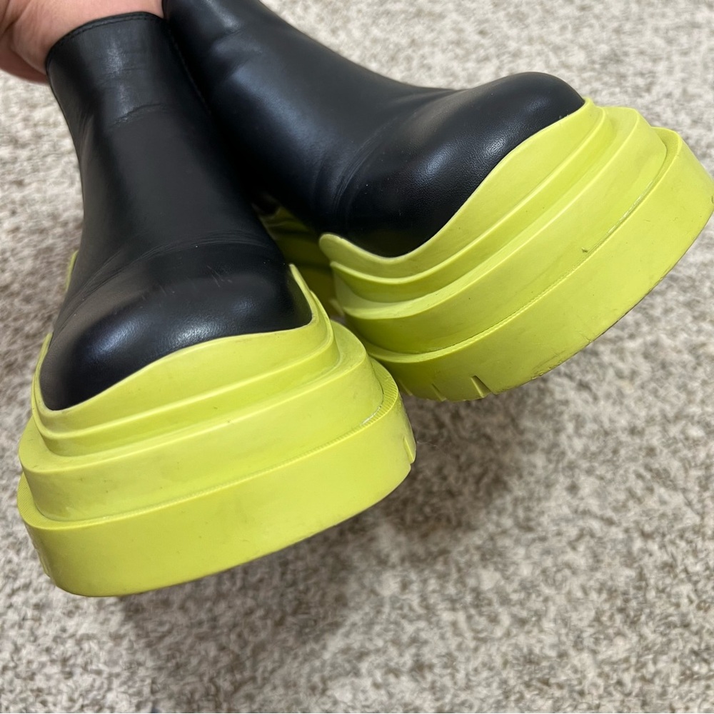 Bottega Veneta Tire Chelsea Boot Black Seagrass Women's Size 37 (US 7) - Picture 9 of 14